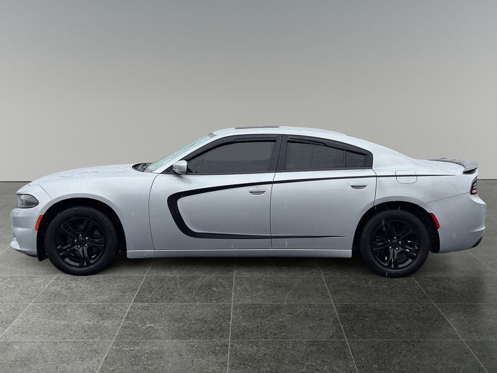 Used 2020 Dodge Charger SXT w/ Leather Interior Group image 5