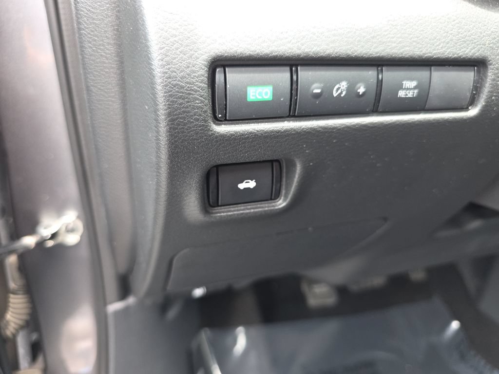 Used 2024 Nissan Sentra S FWD image 32