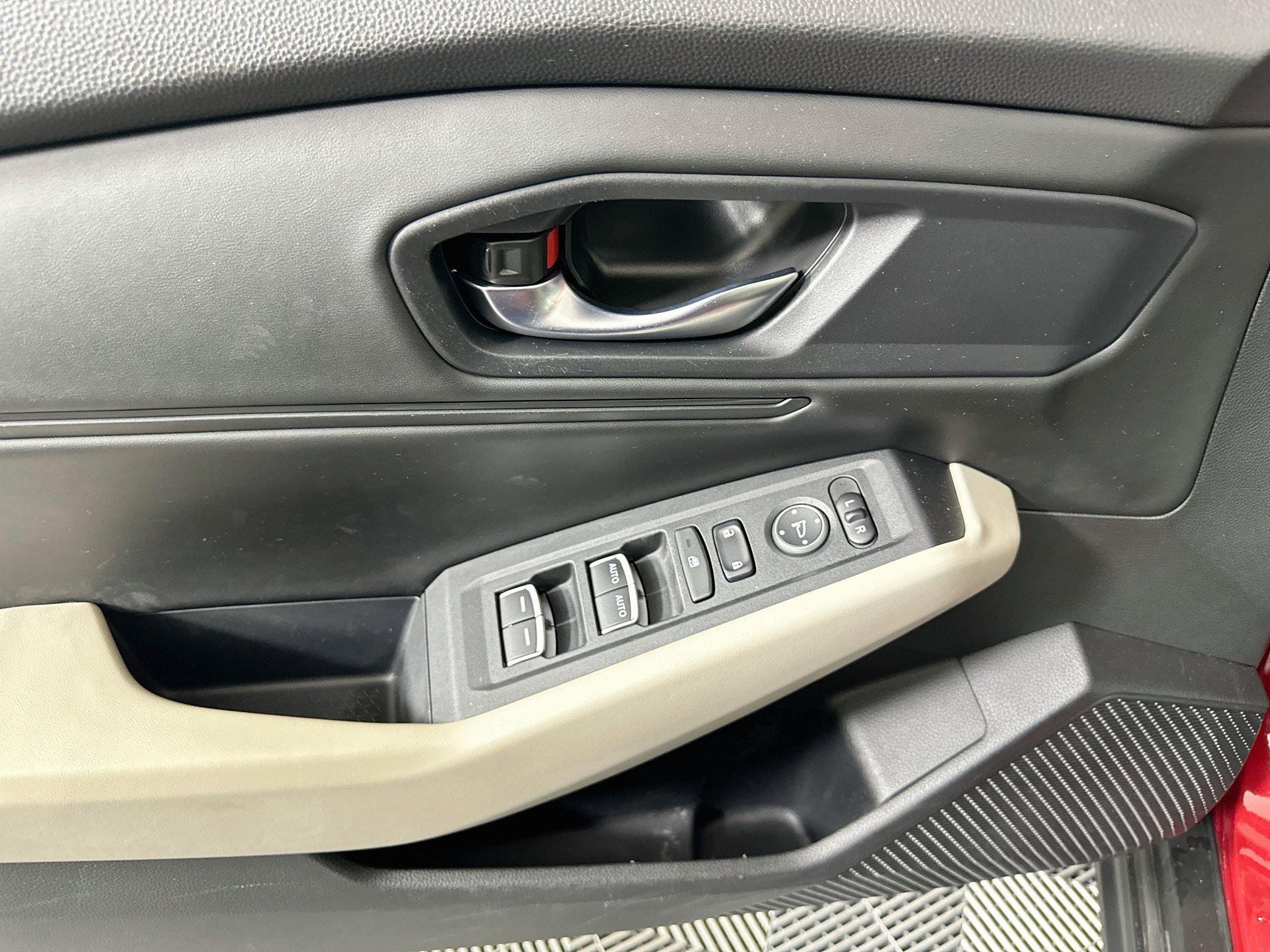 Used 2023 Honda Accord EX image 15