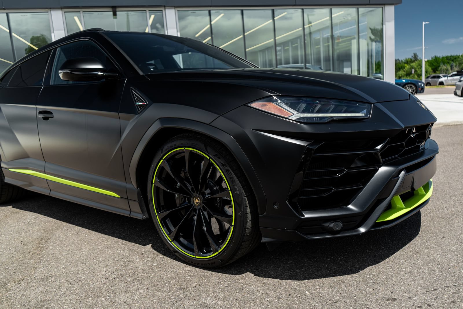 Used 2022 Lamborghini Urus AWD/4WD image 18