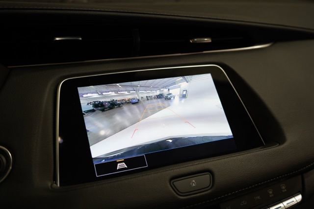 Used 2023 Cadillac XT4 Luxury w/ Cold Weather Package image 27