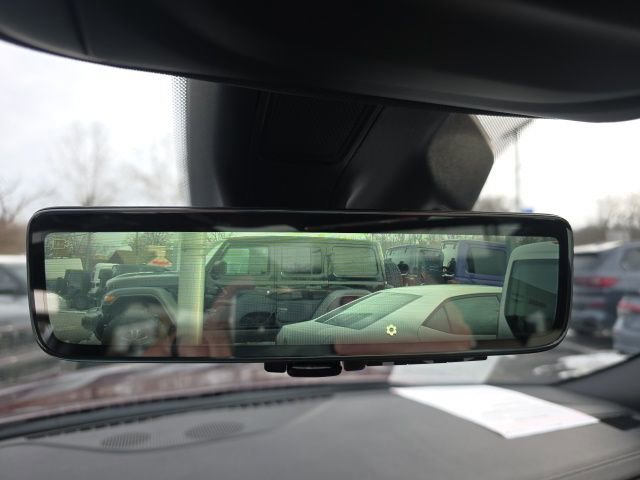 Used 2025 Jeep Grand Cherokee L Limited w/ Luxury Tech Group II image 7