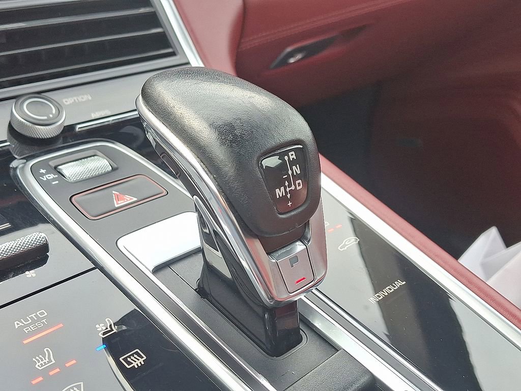 Used 2019 Porsche Panamera 4 image 16