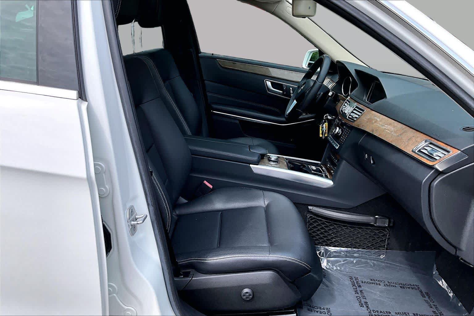 Used 2014 Mercedes-Benz E 350 4MATIC Sedan image 8