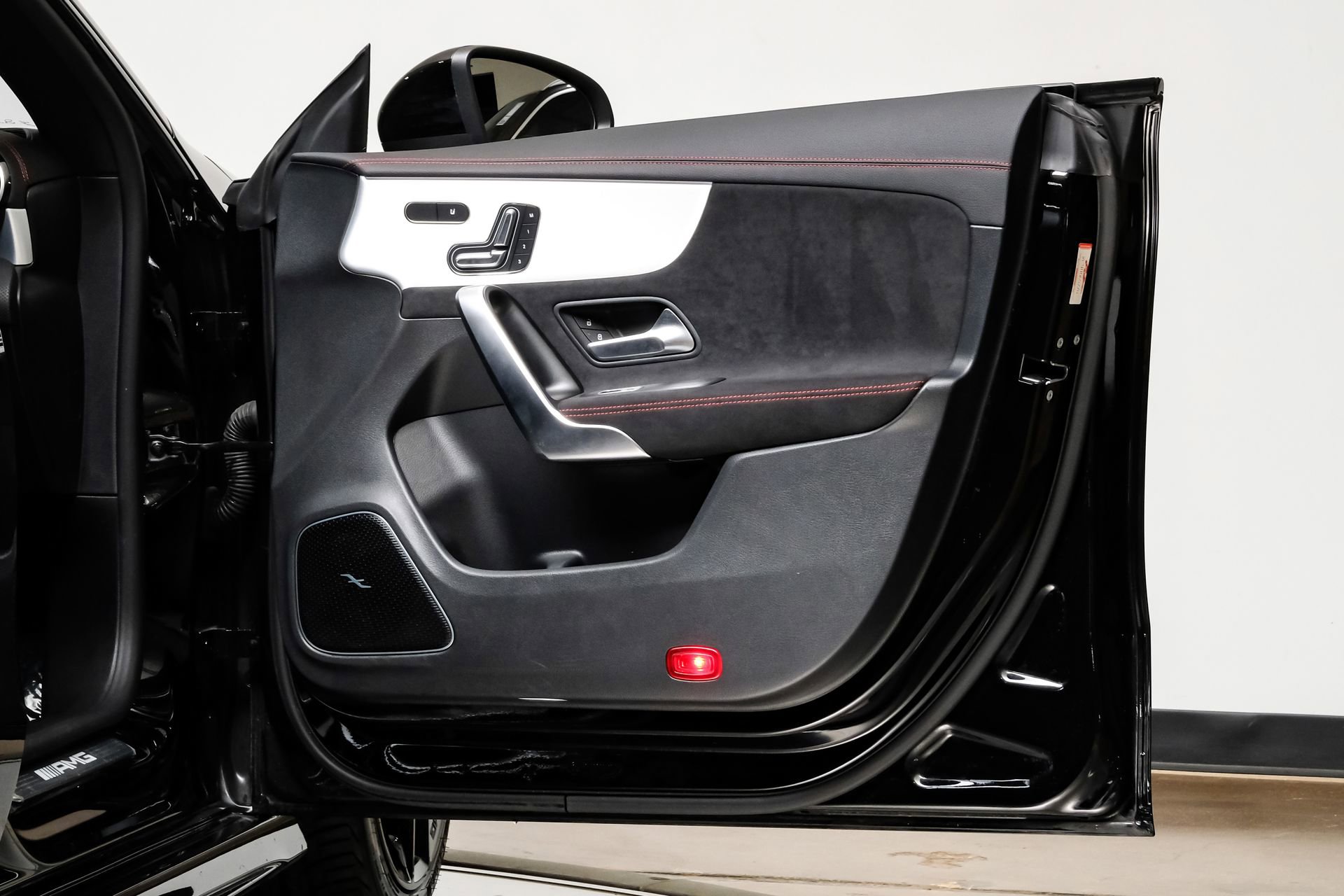 Used 2024 Mercedes-Benz CLA 35 AMG 4MATIC image 44