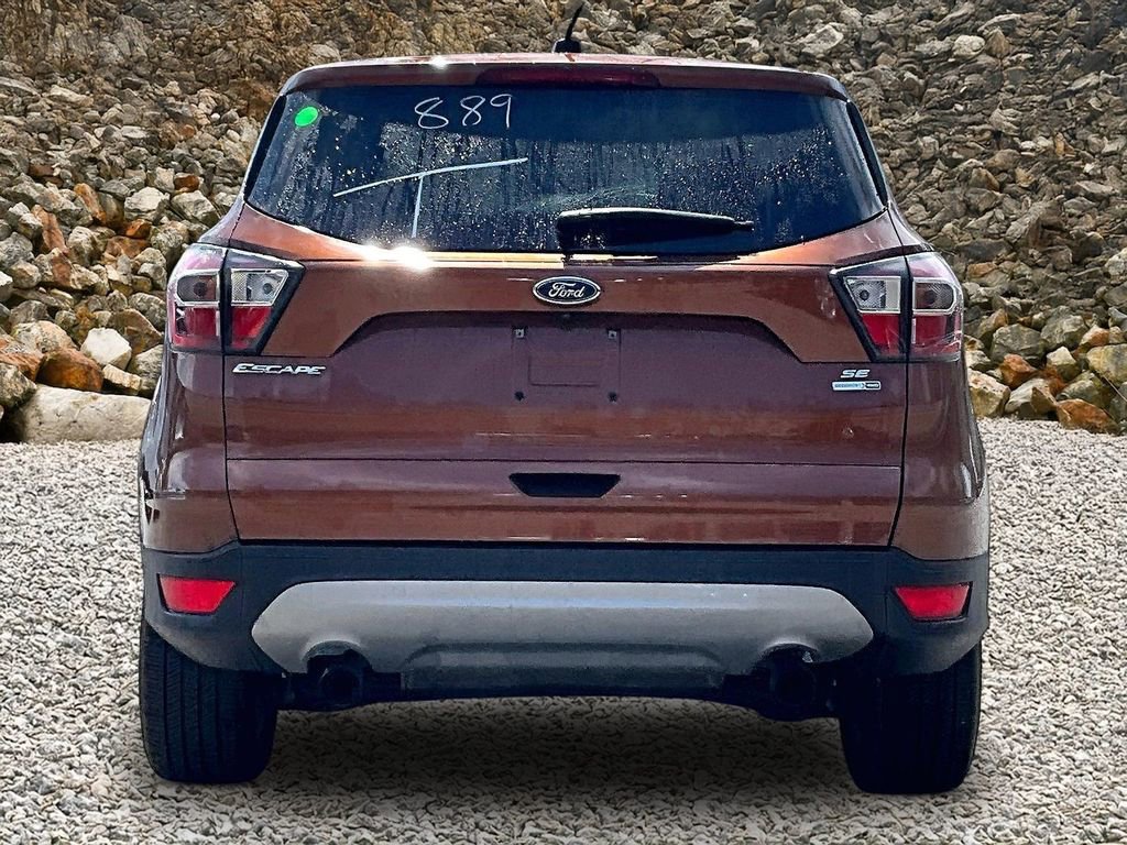 Used 2017 Ford Escape SE AWD/4WD image 4