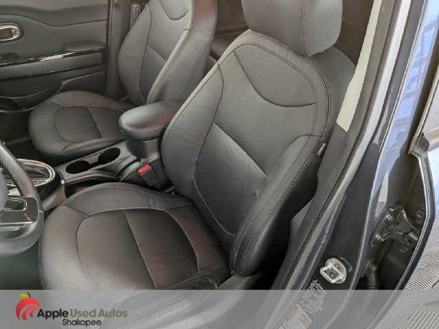 Used 2016 Kia Soul ! FWD image 46