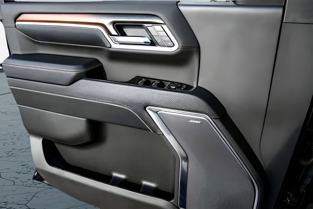 Used 2025 GMC Sierra 2500 Denali w/ Denali Reserve Package image 8