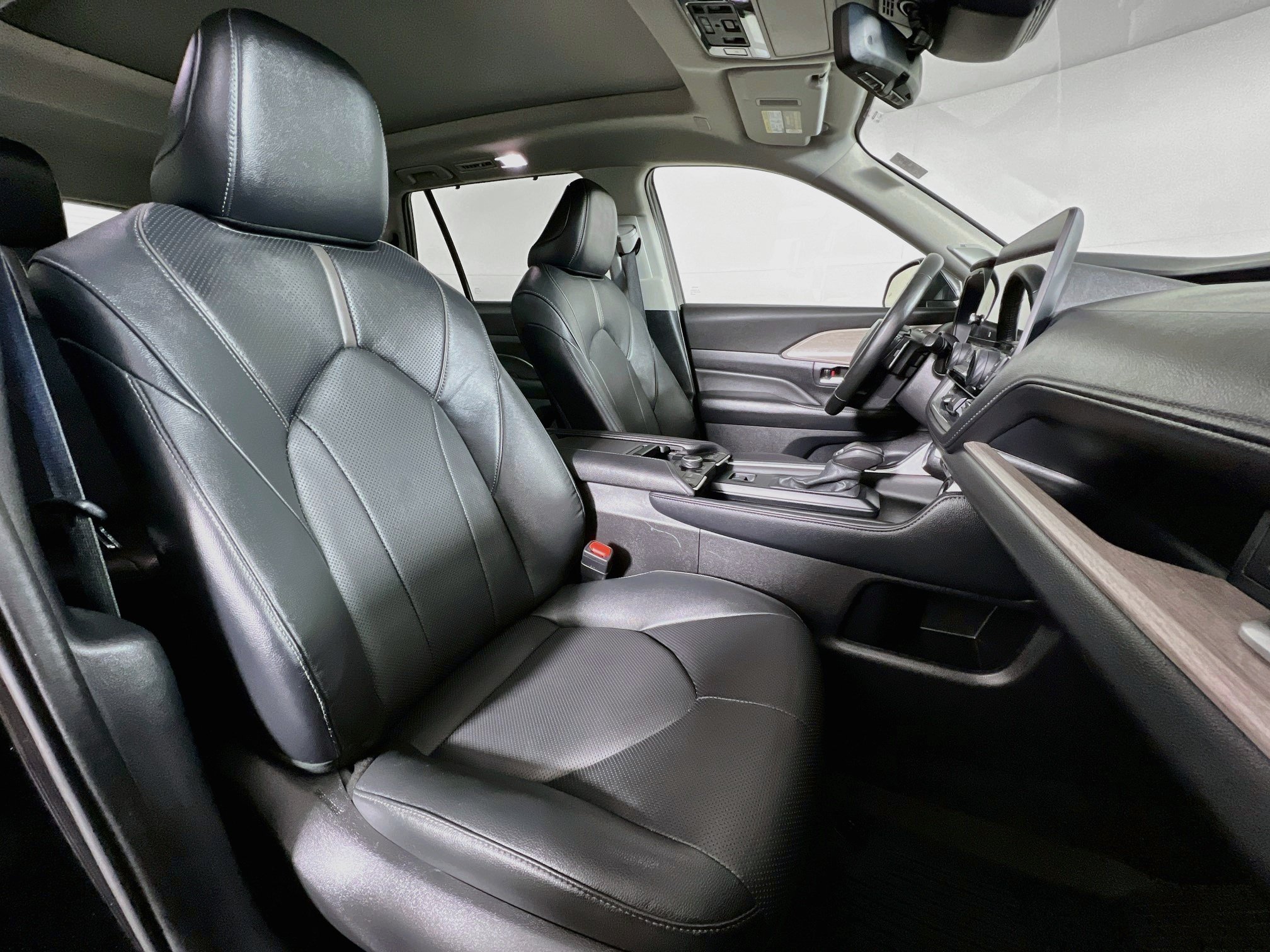 Certified 2025 Toyota Grand Highlander AWD image 25