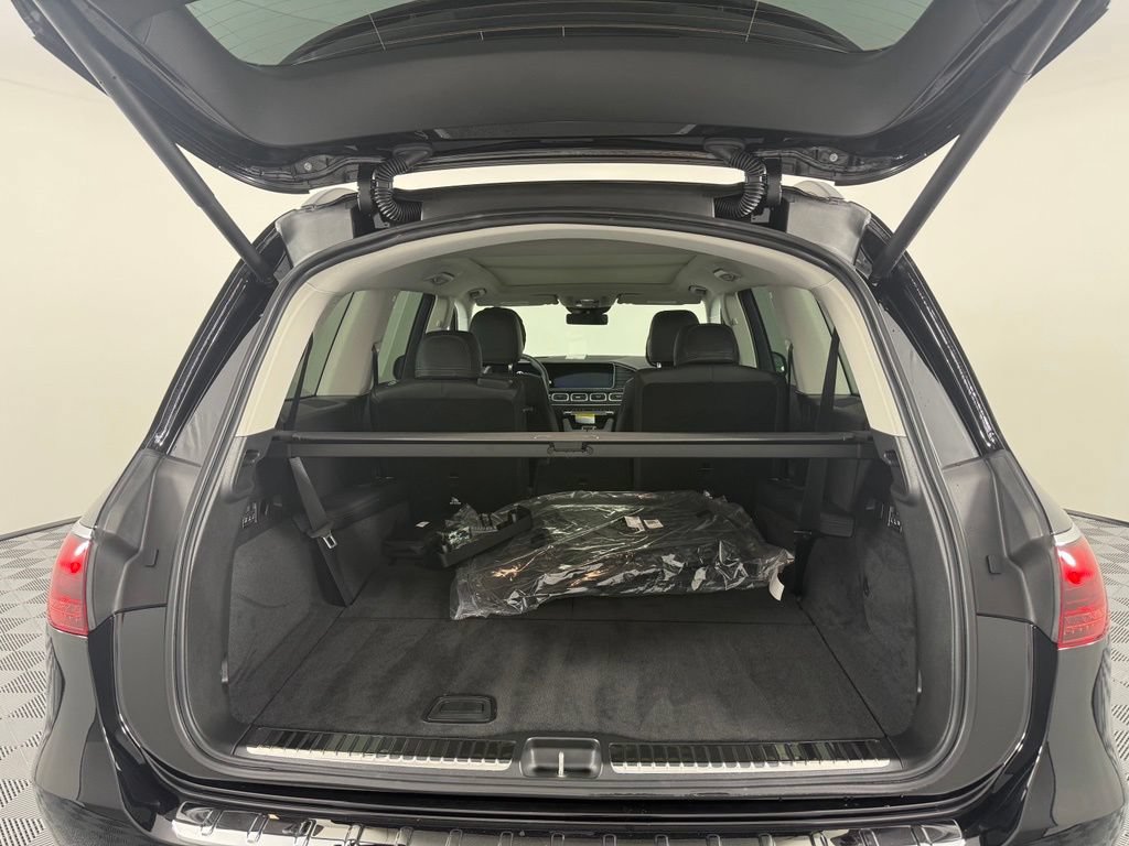 New 2026 Mercedes-Benz GLS 450 4MATIC image 9