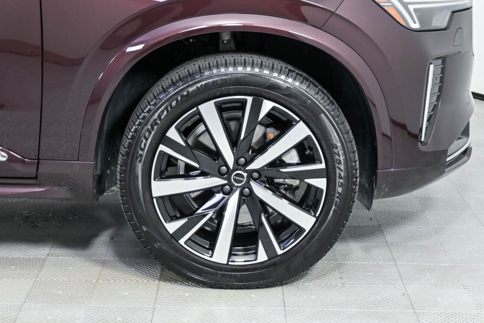 Used 2025 Volvo XC90 B6 Core w/ Climate Package AWD/4WD image 38