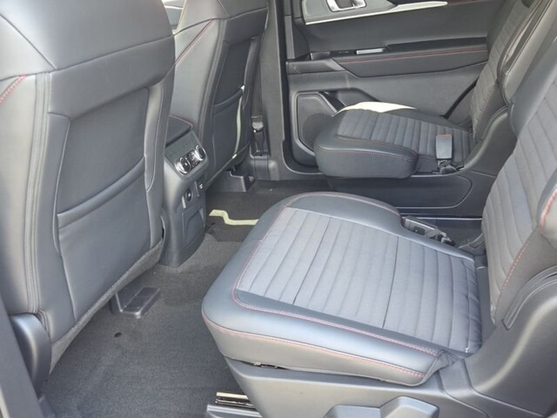 New 2027 Ford Explorer ST-Line w/ Premium Package RWD image 10