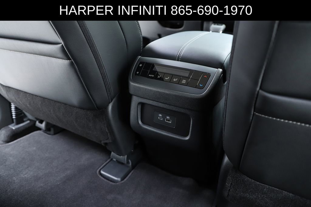 Used 2025 Nissan Pathfinder SL image 38