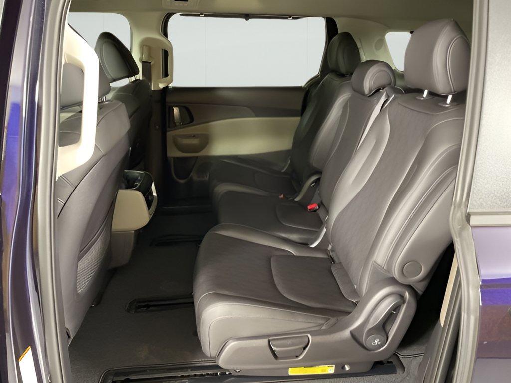 New 2026 Kia Carnival EX FWD image 36