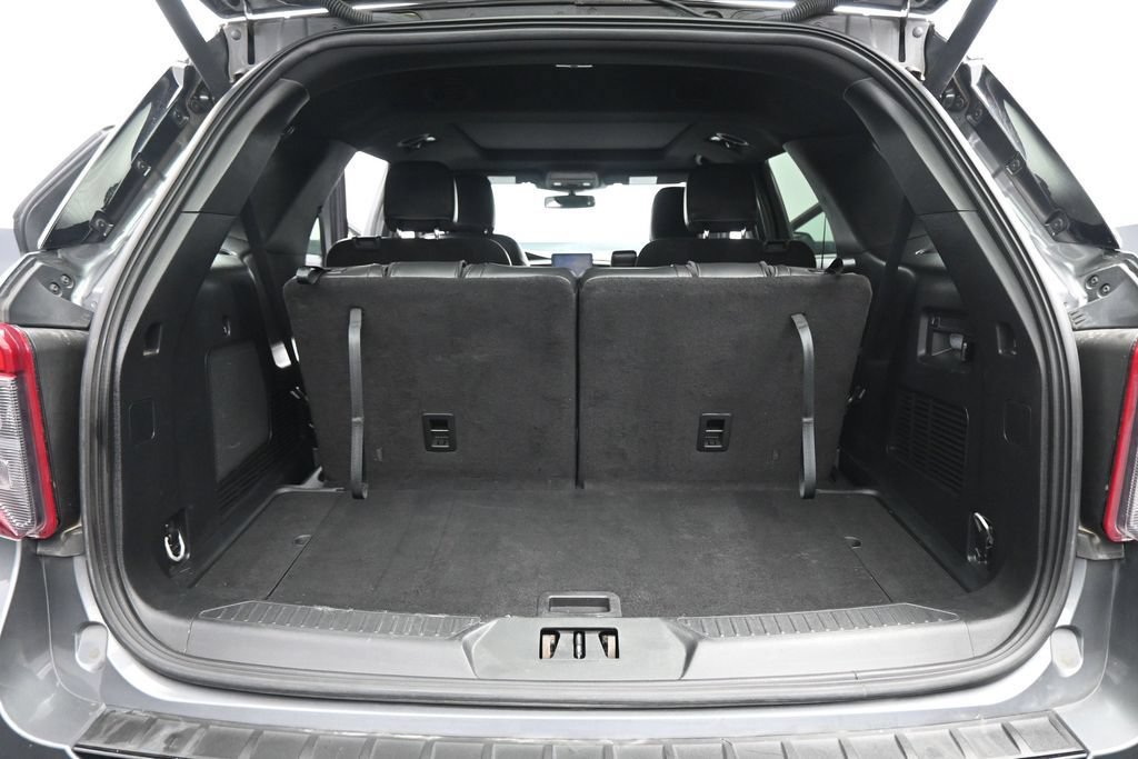 Certified 2023 Ford Explorer ST-Line w/ Class IV Trailer Tow Package RWD image 19