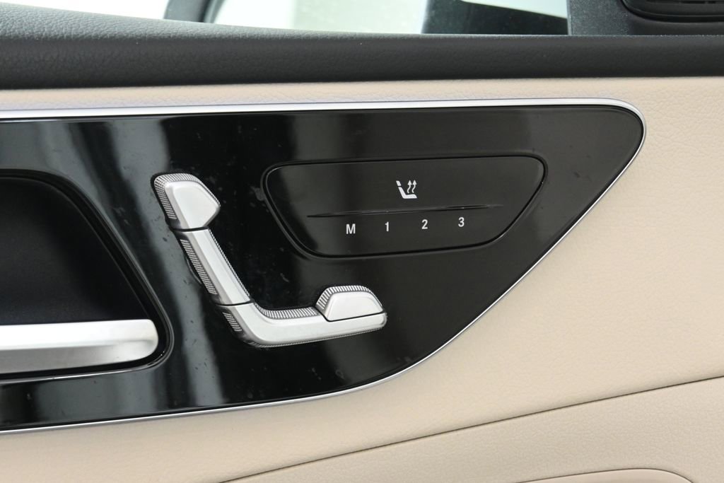 Used 2023 Mercedes-Benz C 300 4MATIC Sedan image 29