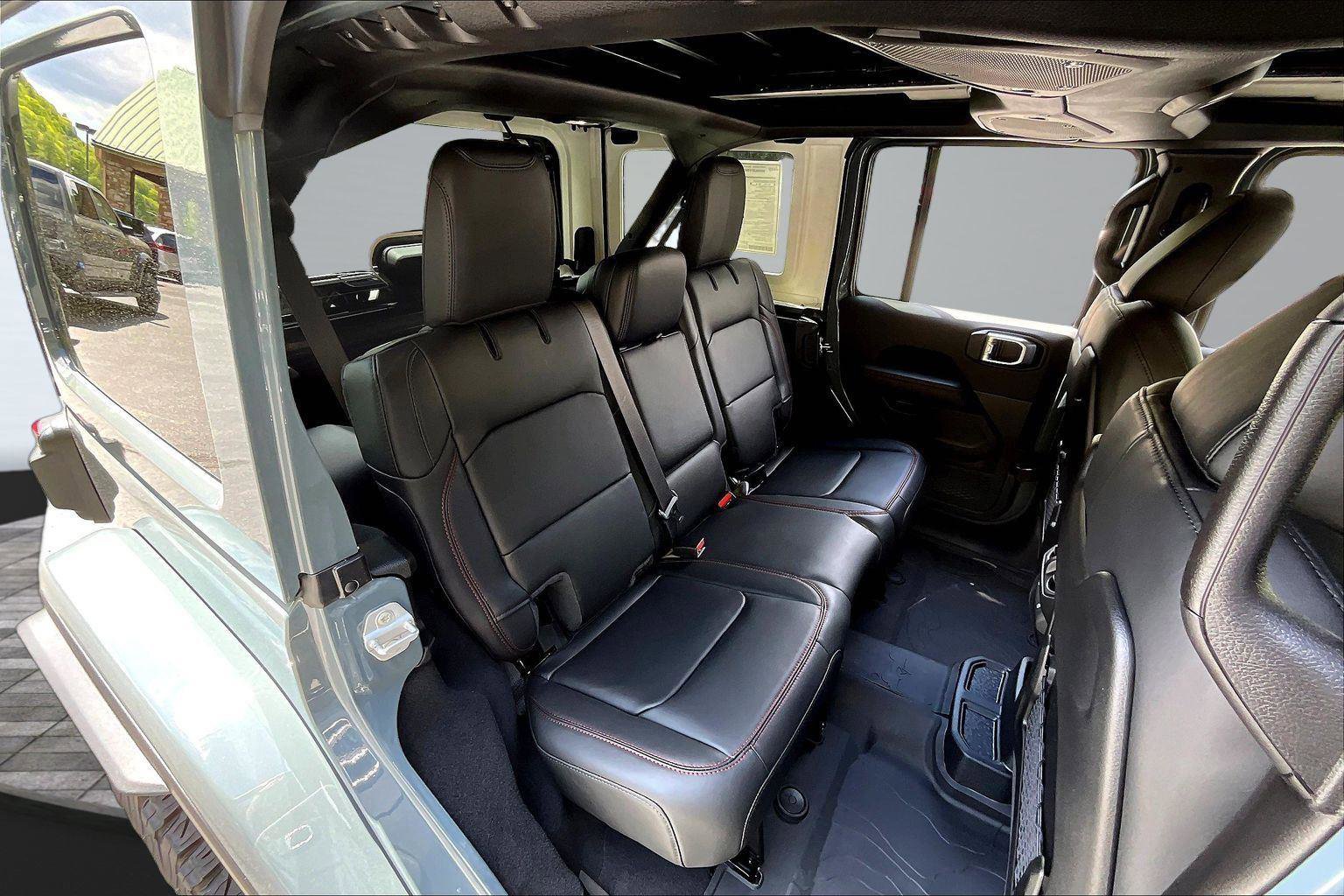 New 2026 Jeep Wrangler Unlimited Rubicon AWD/4WD image 9