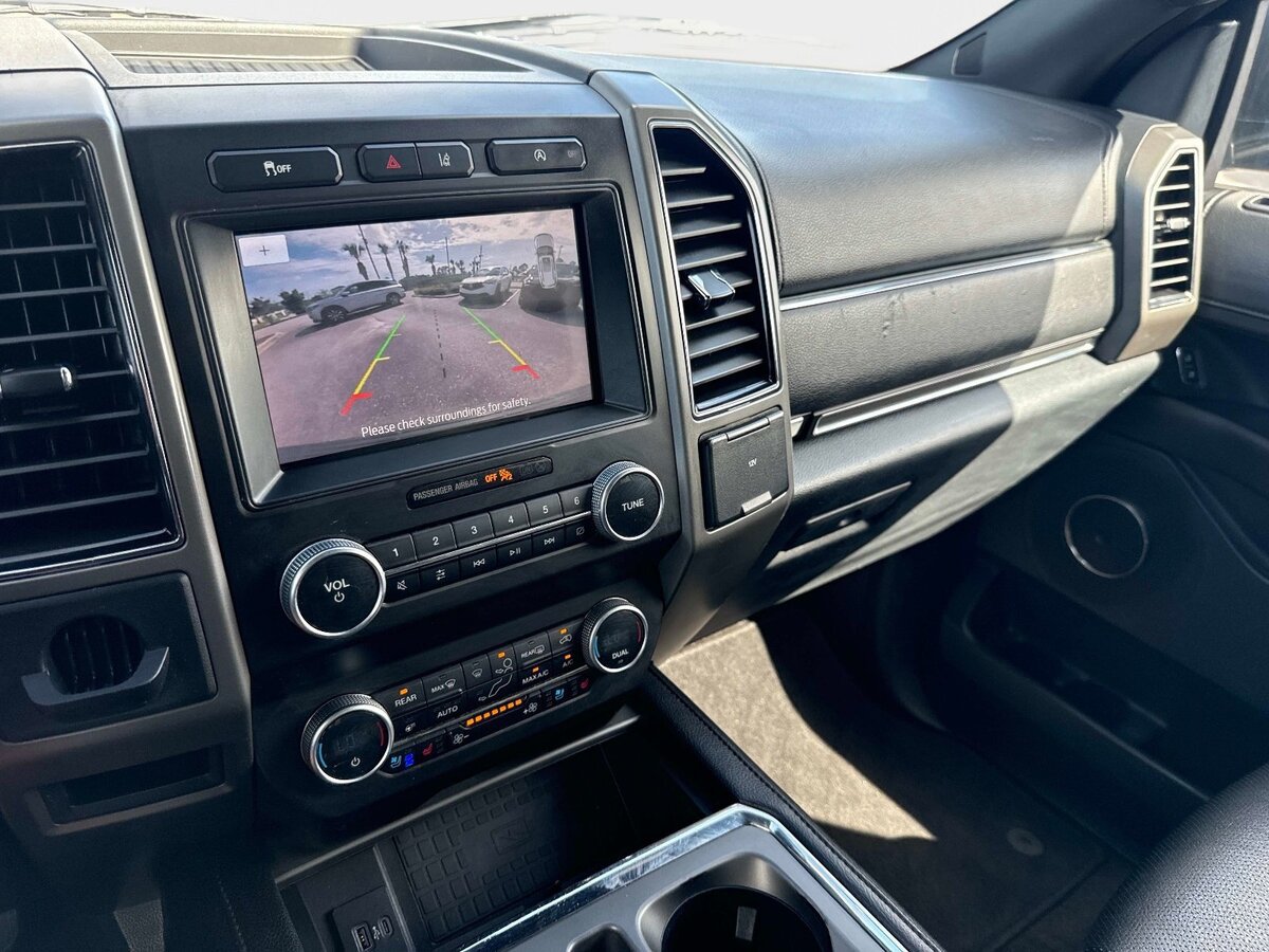Used 2020 Ford Expedition XLT w/ Equipment Group 202A RWD image 23