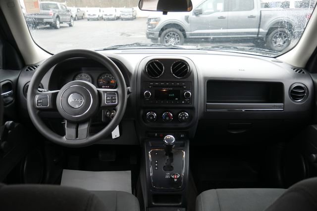 Used 2015 Jeep Patriot Sport image 3