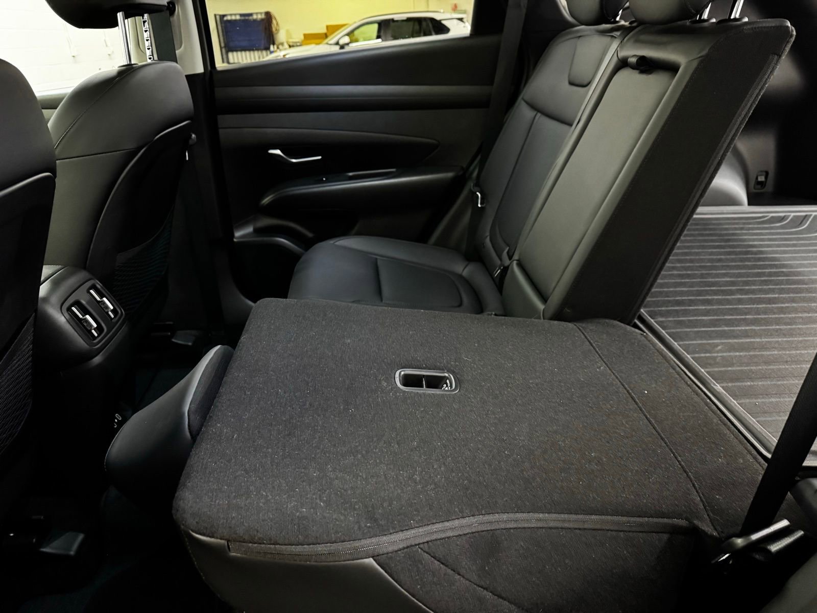 Used 2025 Hyundai Tucson SEL AWD/4WD image 32