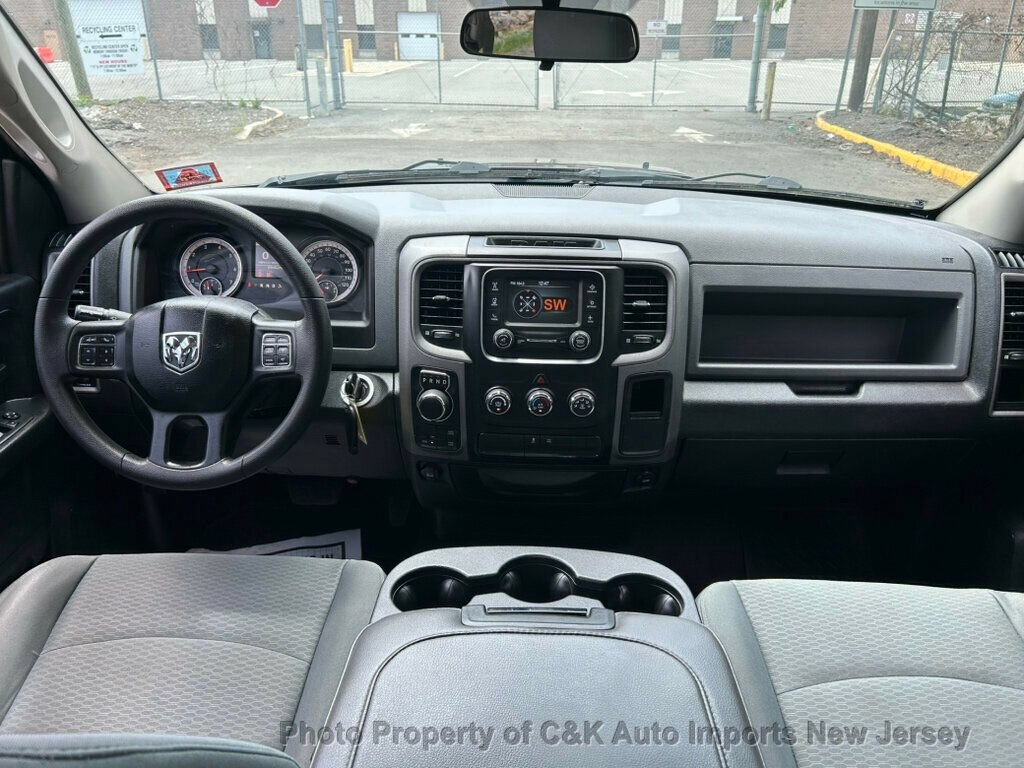 Used 2018 RAM 1500 Express w/ Black Ram 1500 Express Group AWD/4WD image 35