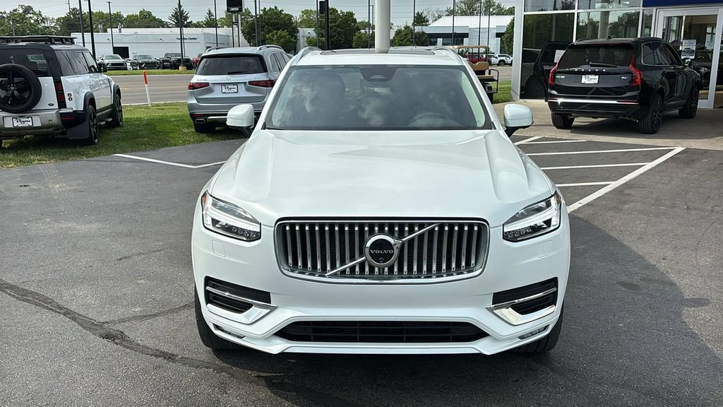 Certified 2024 Volvo XC90 B5 Plus w/ Protection Package Premier AWD/4WD image 5