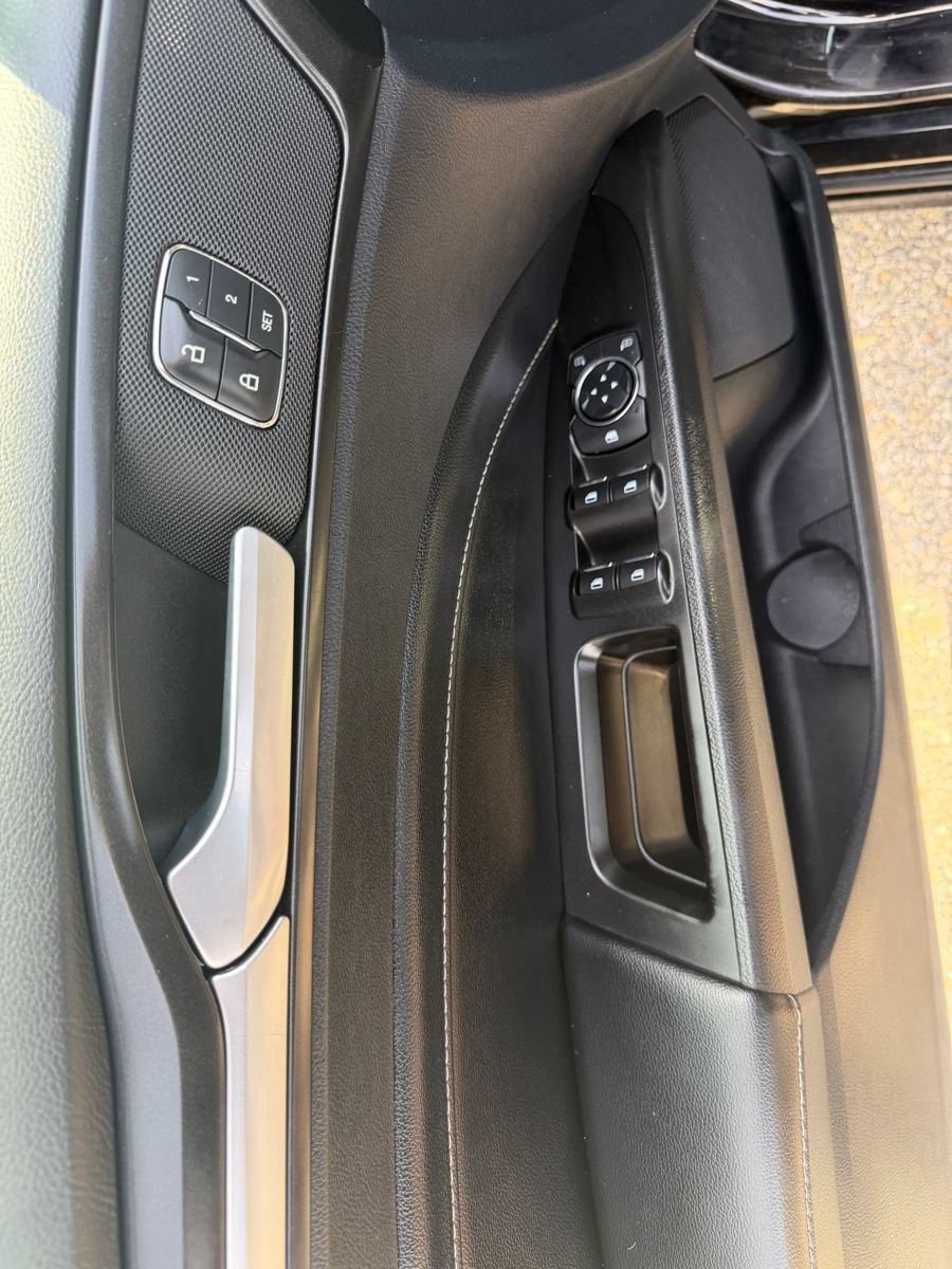 Used 2020 Ford Fusion Titanium FWD image 17