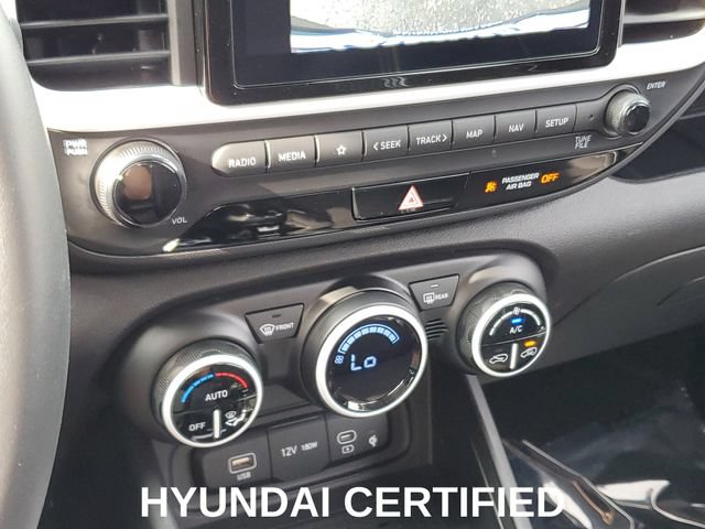 Certified 2025 Hyundai Venue Limited FWD image 20