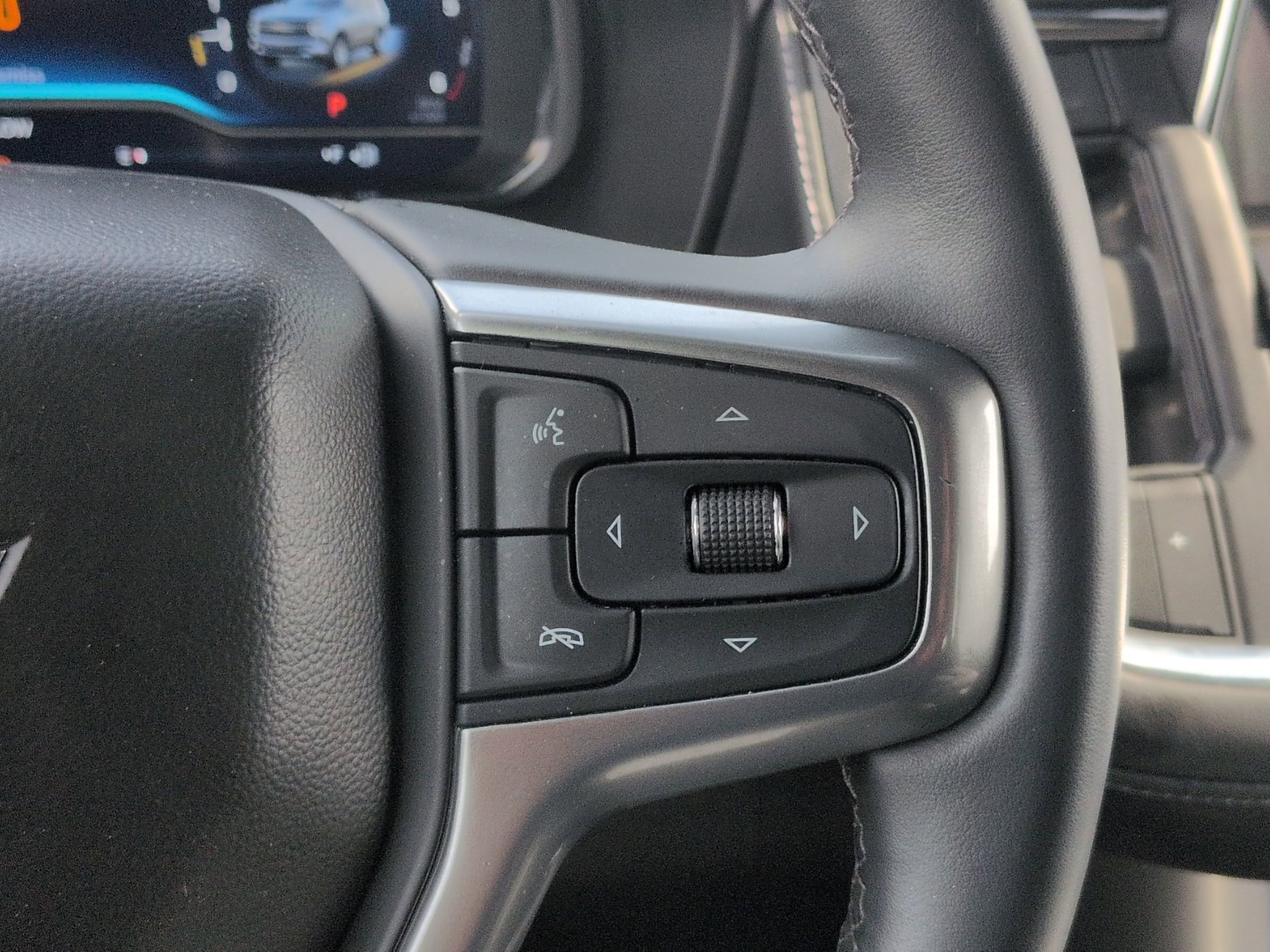 Used 2024 Chevrolet Tahoe LT RWD image 19