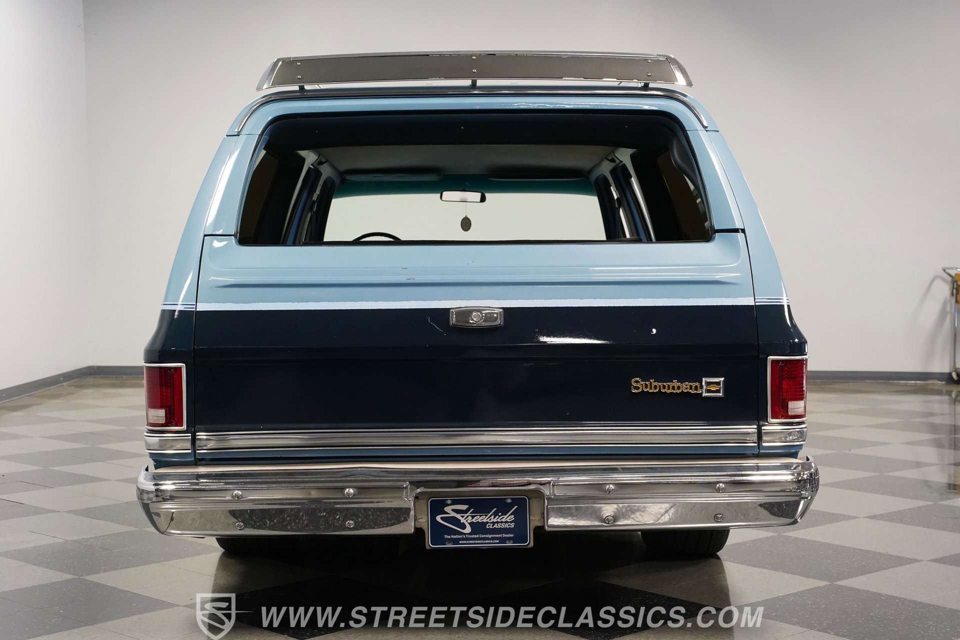 Used 1986 Chevrolet Suburban 2WD image 10