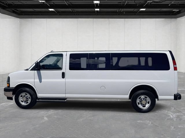 Used 2025 Chevrolet Express 3500 LT w/ LT Preferred Equipment Group RWD image 8
