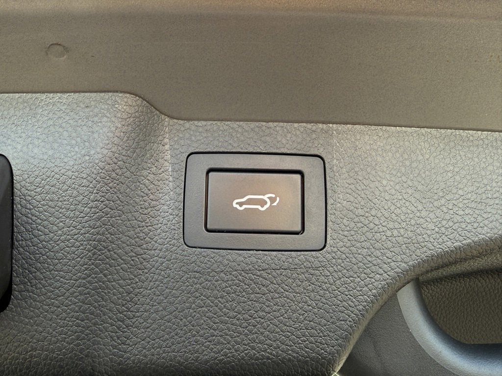 Used 2018 Hyundai Santa Fe Sport w/ 2.0T Ultimate Tech Package 05 image 16