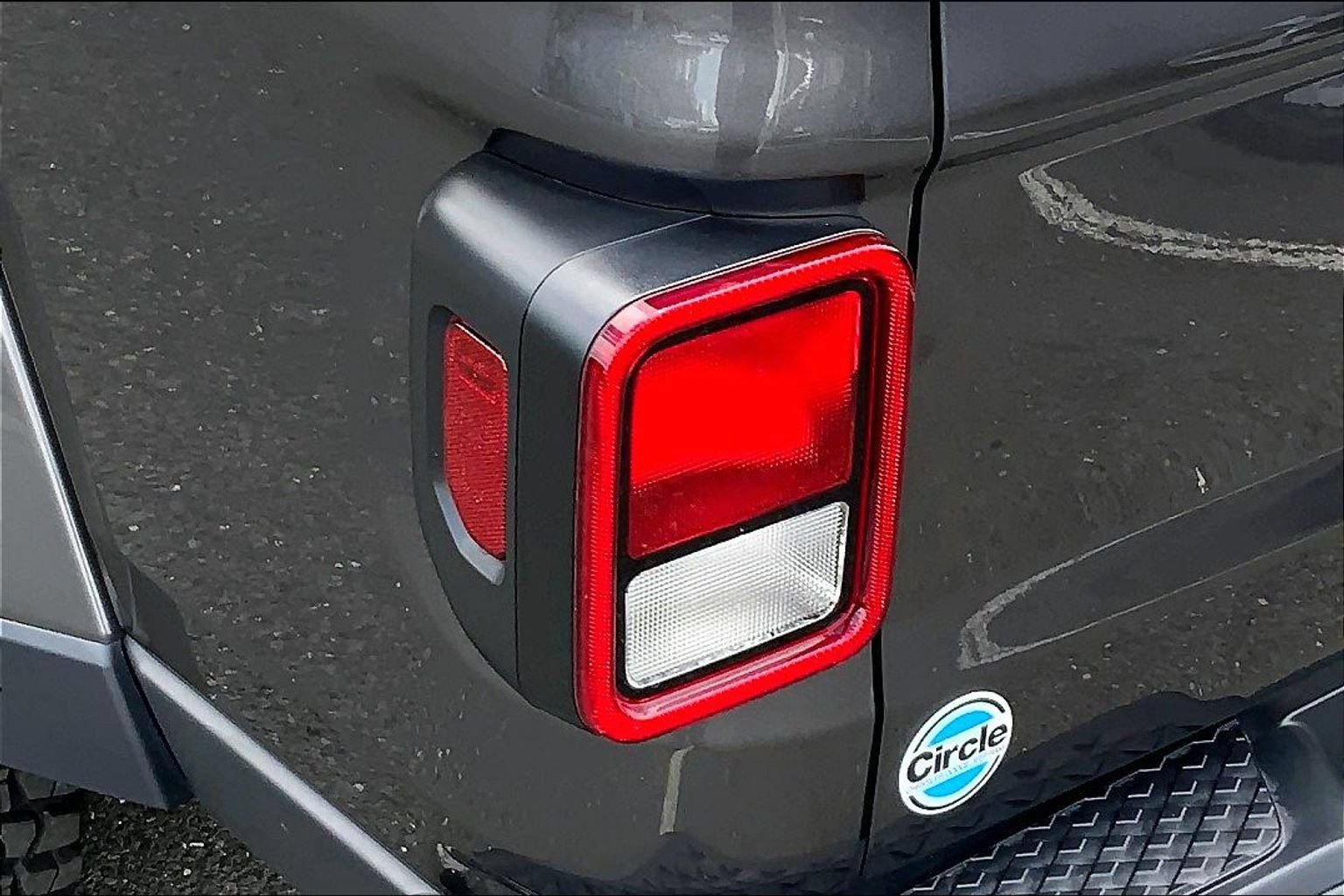 Certified 2023 Jeep Gladiator Sport AWD/4WD image 22