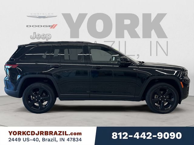 Used 2023 Jeep Grand Cherokee Altitude AWD/4WD image 6