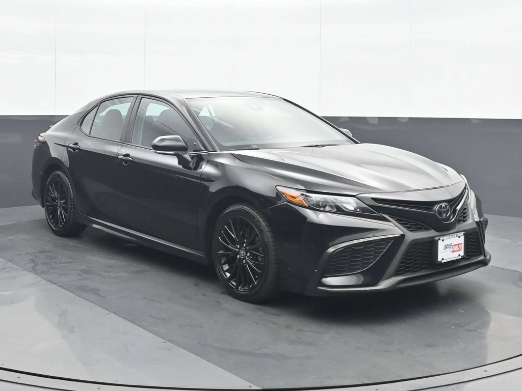 Used 2022 Toyota Camry SE AWD/4WD image 9