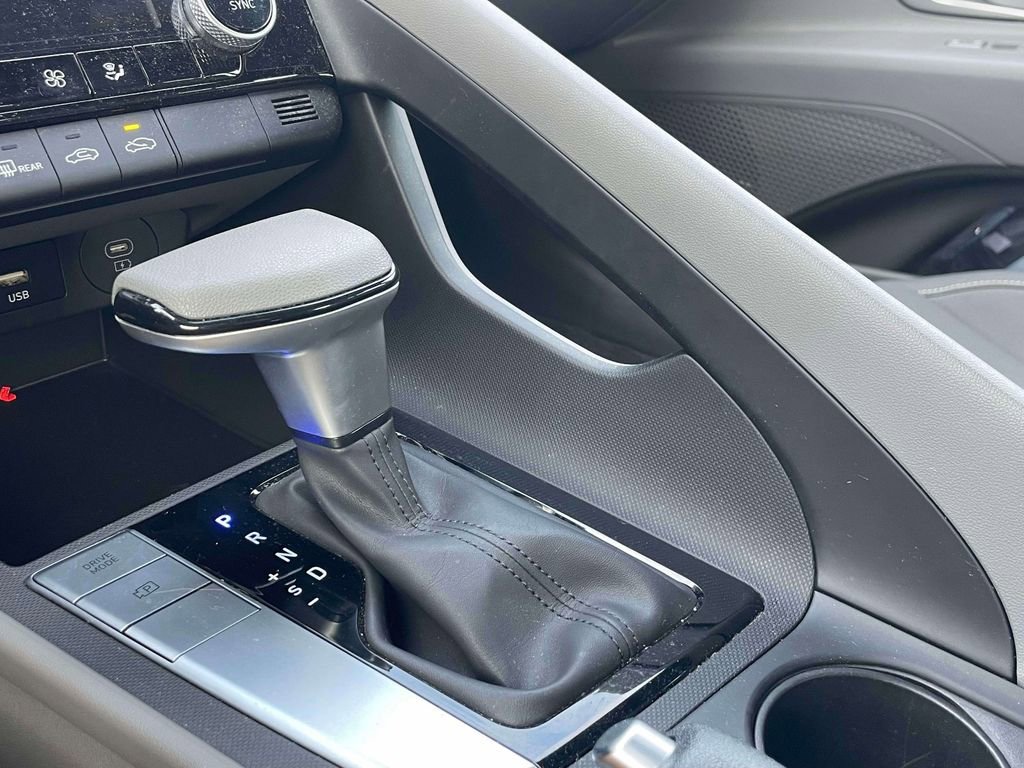 Certified 2024 Hyundai Elantra SEL image 29