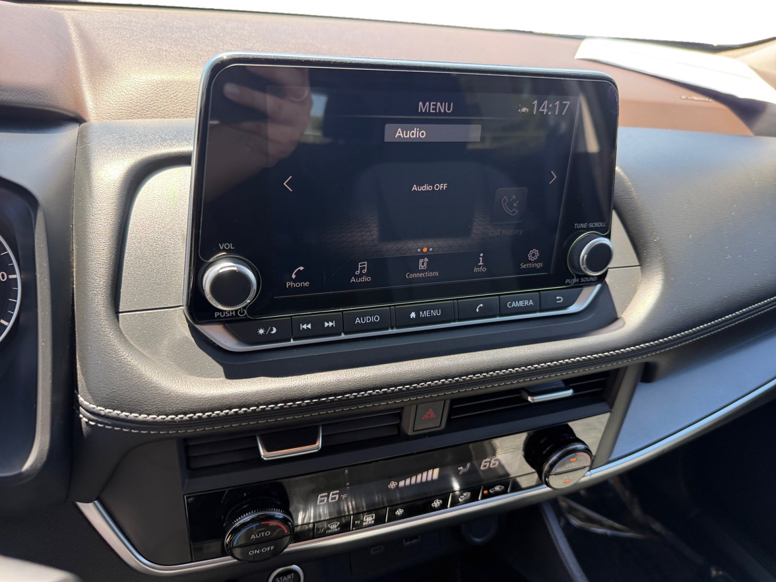 Used 2023 Nissan Rogue SV FWD image 12