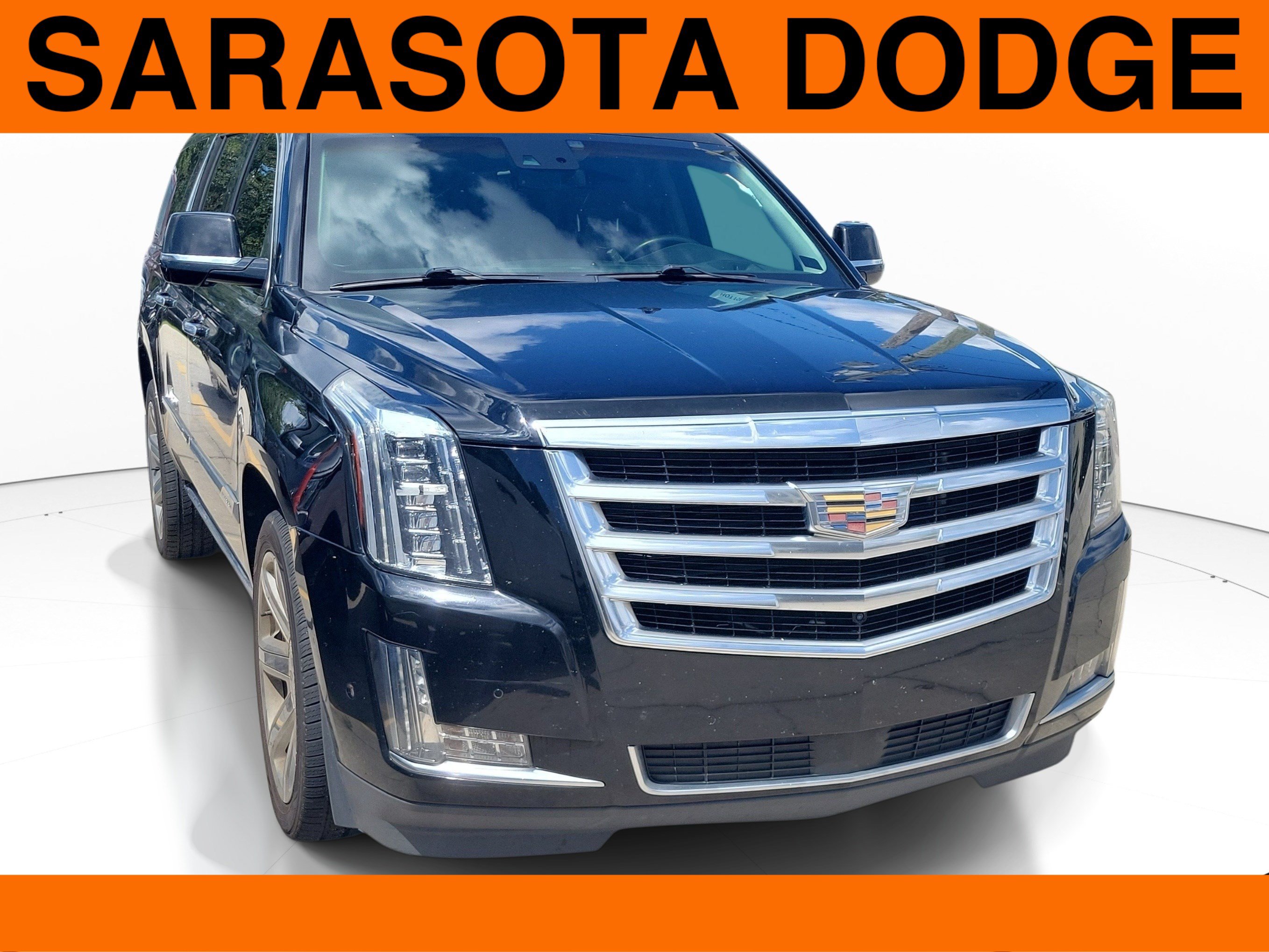 Used 2017 Cadillac Escalade ESV Premium Luxury RWD image 1
