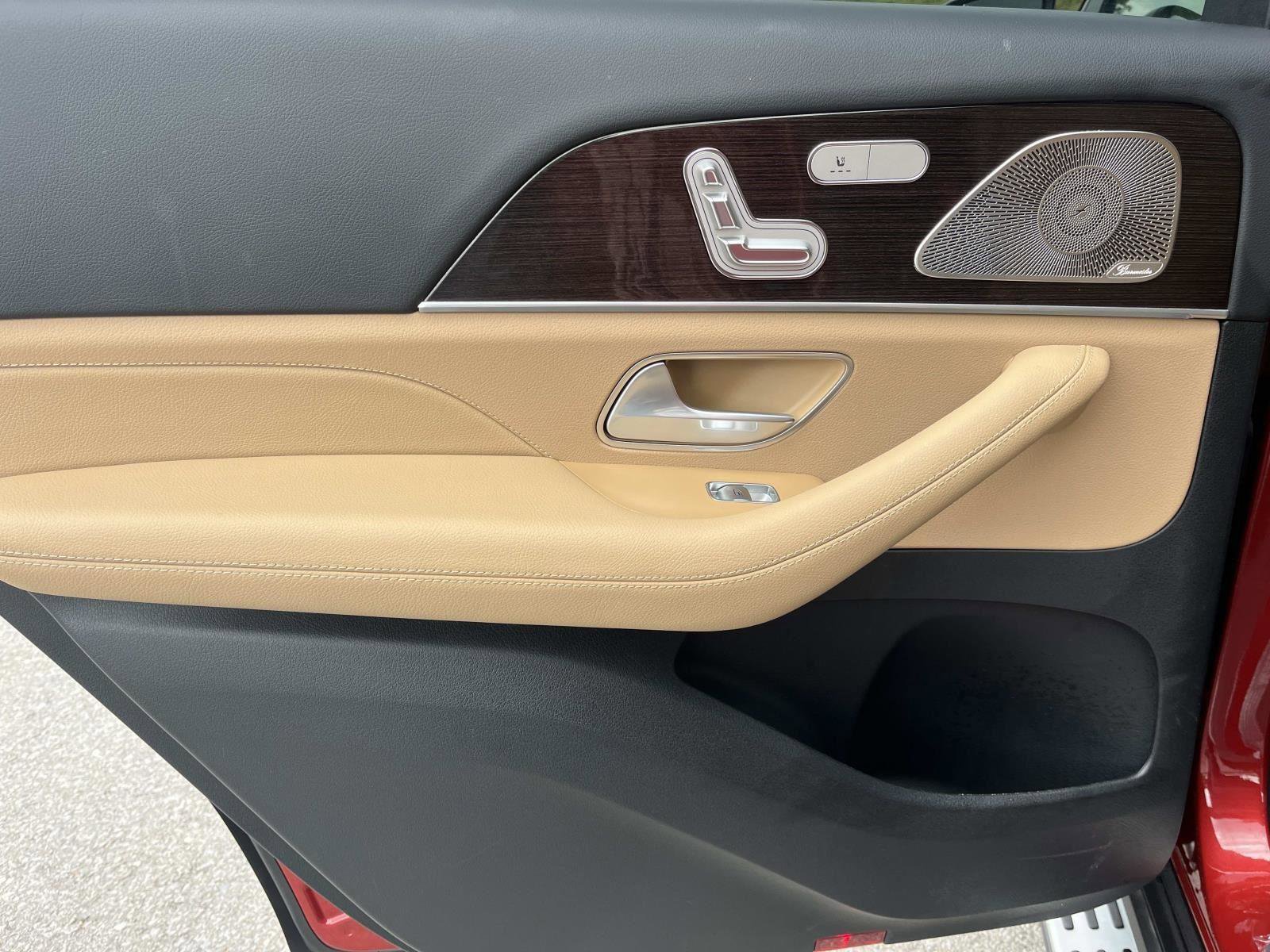 Certified 2025 Mercedes-Benz GLS 450 4MATIC image 17