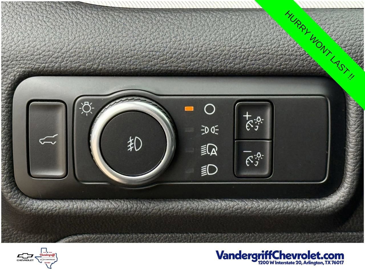 Used 2023 Ford Explorer XLT w/ Equipment Group 202A RWD image 20