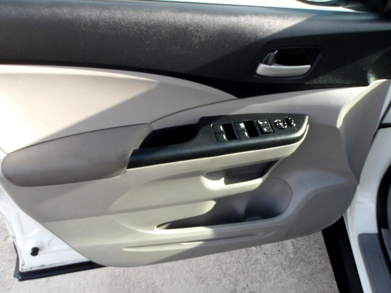 Used 2013 Honda CR-V LX image 18