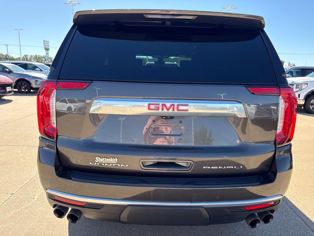 Used 2021 GMC Yukon Denali w/ Denali Premium Package AWD/4WD image 4