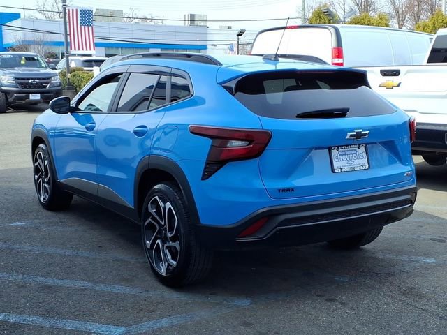 Certified 2024 Chevrolet Trax RS image 4