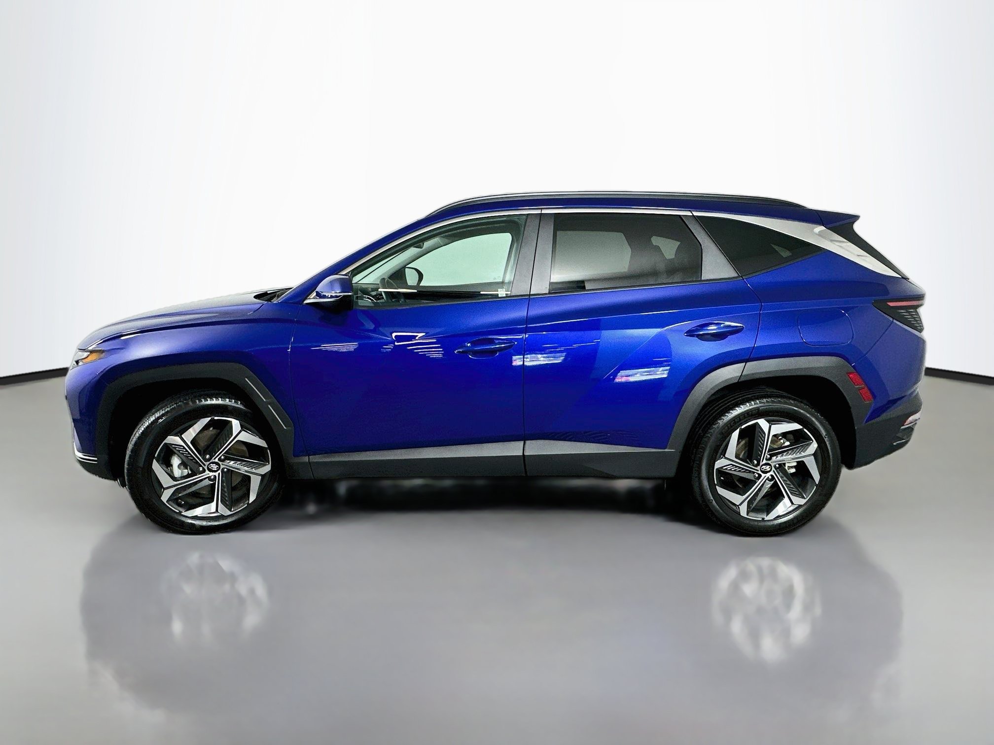 Certified 2024 Hyundai Tucson SEL w/ Convenience Package AWD/4WD image 4
