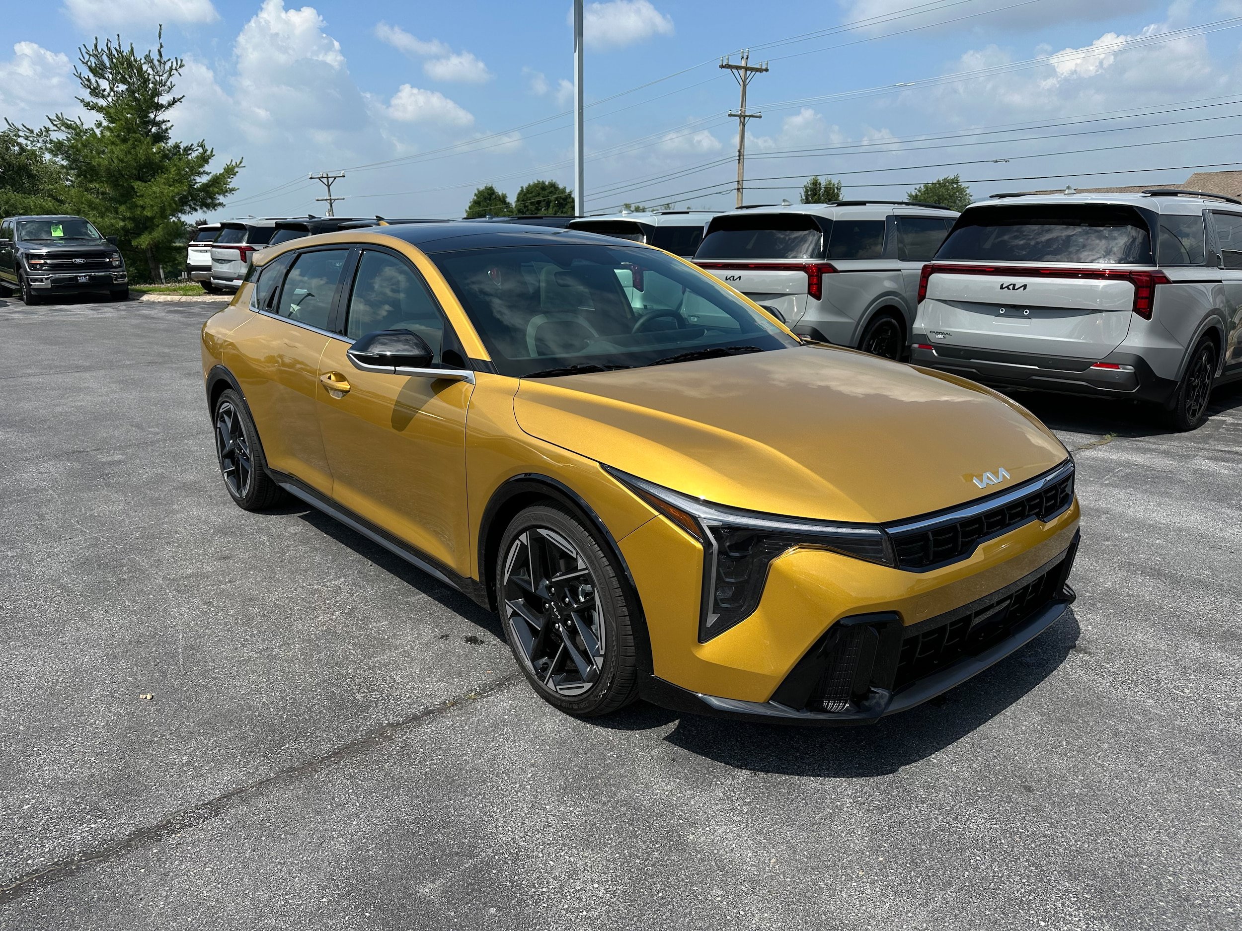 New 2026 Kia K4 GT-Line w/ GT-Line Premium Package FWD image 4