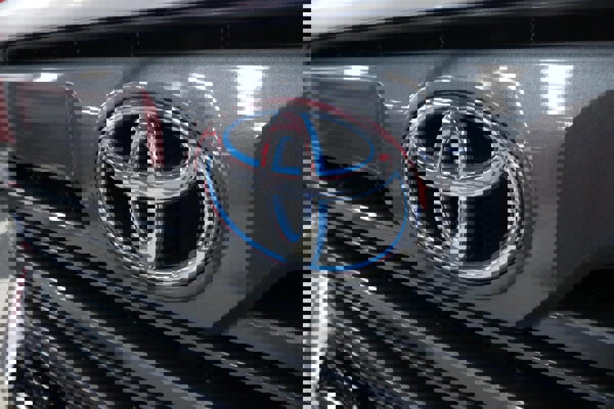 Used 2023 Toyota Tundra Limited w/ Power Package image 37