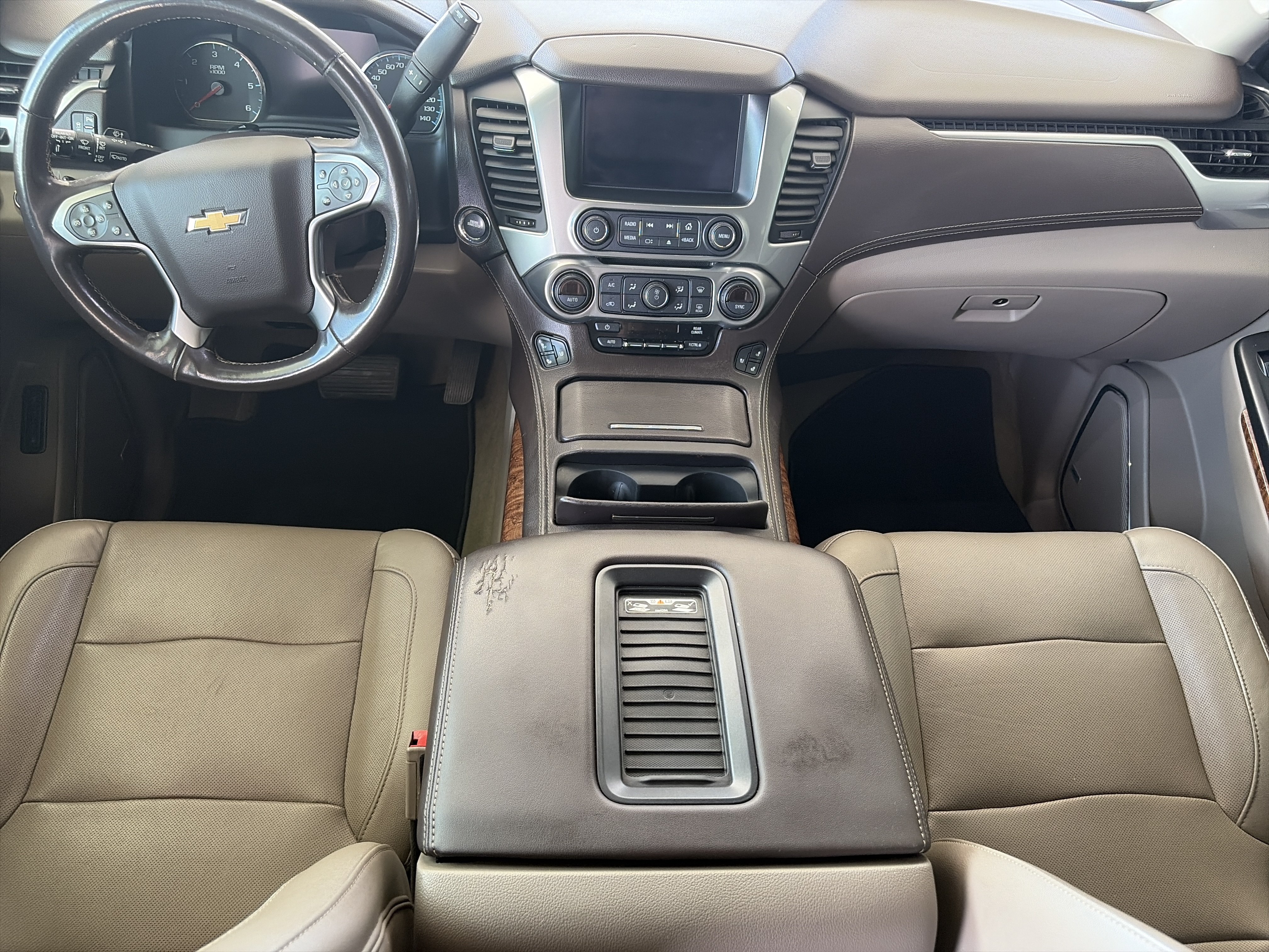 Used 2019 Chevrolet Suburban Premier AWD/4WD image 15