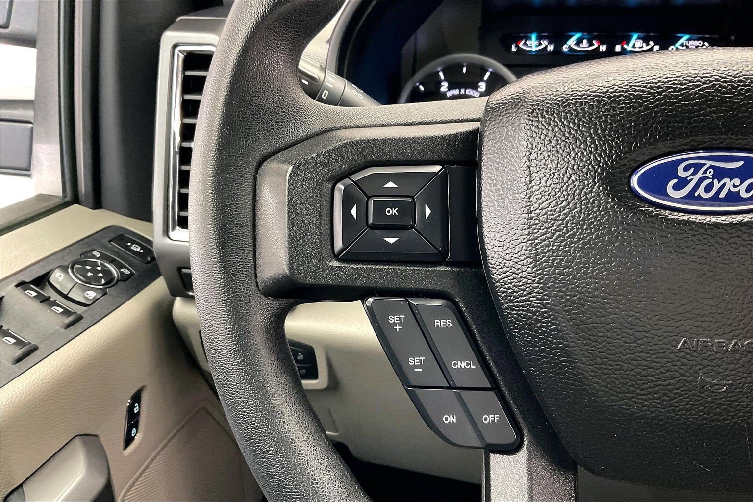 Used 2018 Ford F350 XLT AWD/4WD image 20