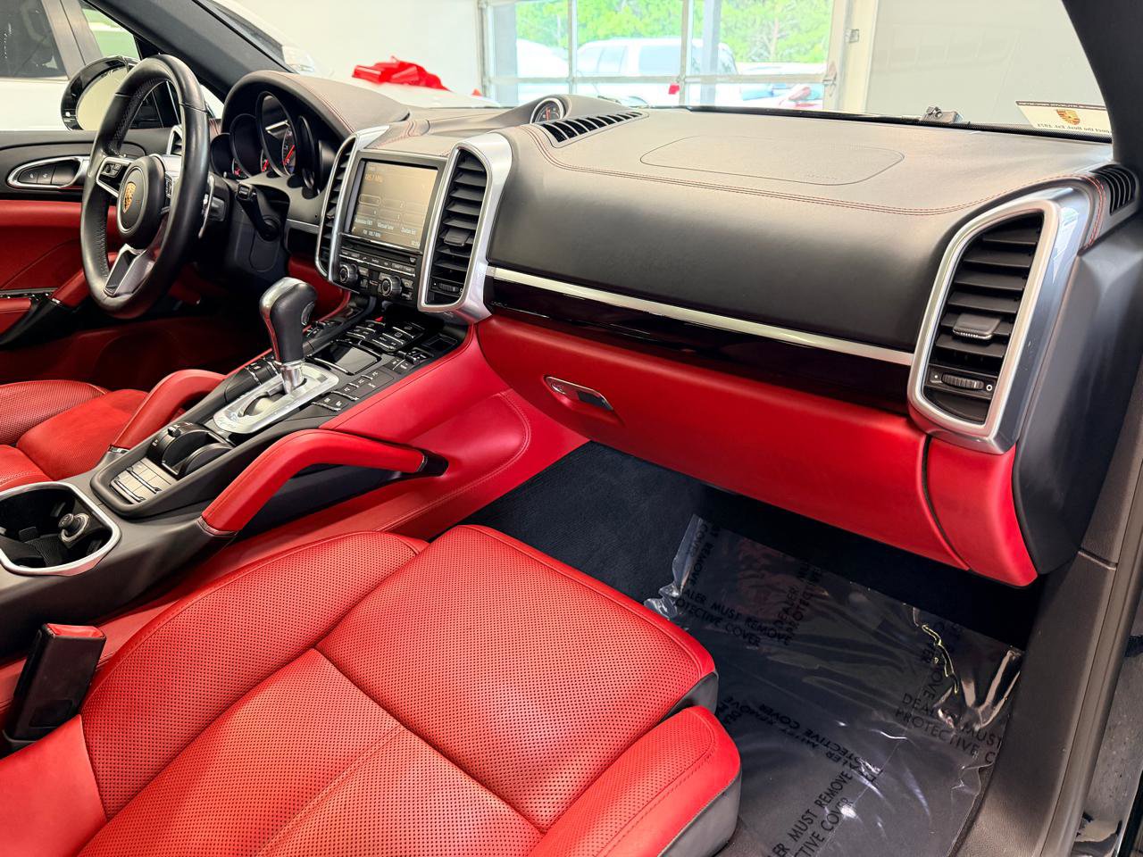 Used 2016 Porsche Cayenne S AWD/4WD image 31