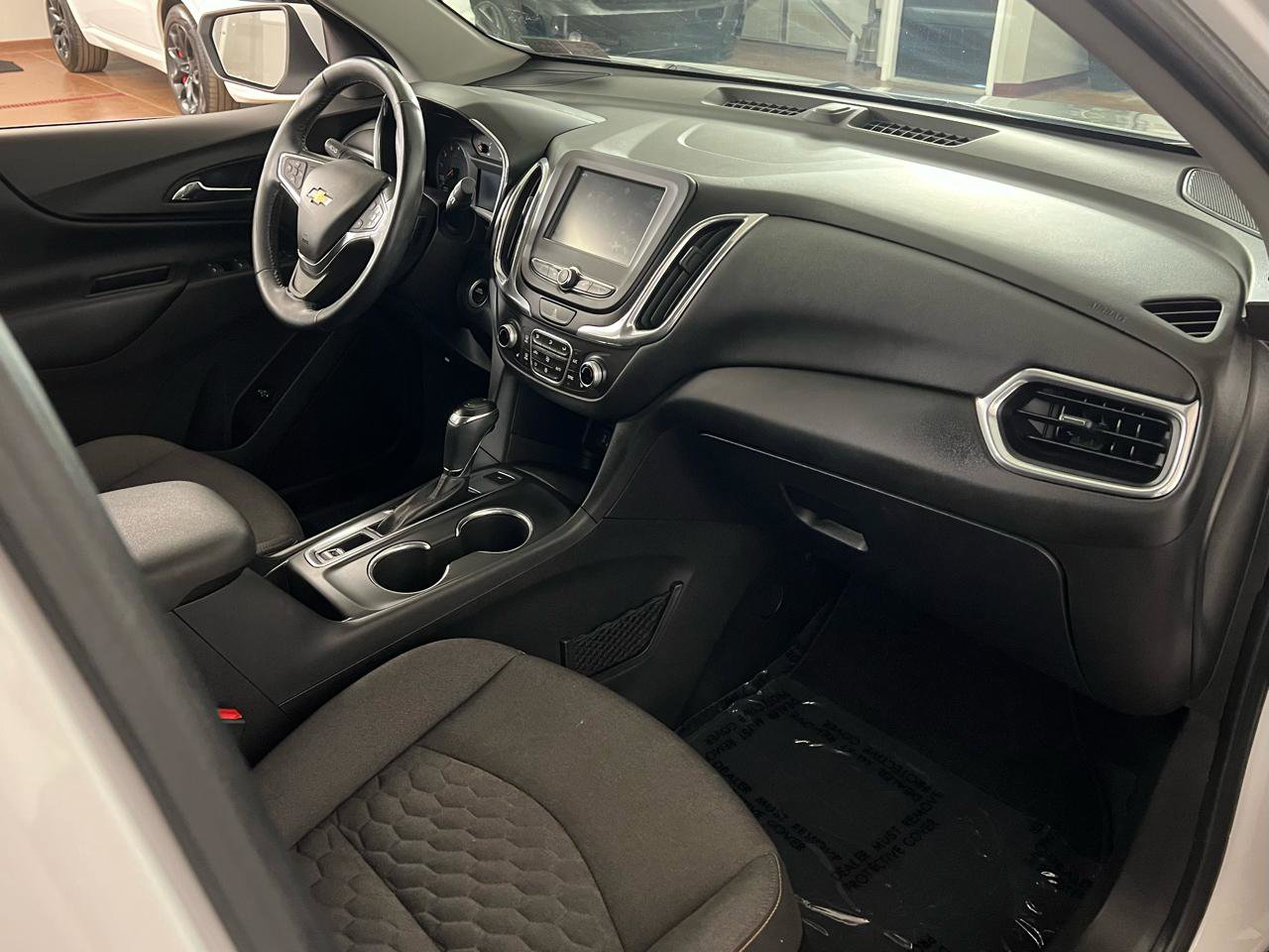 Used 2018 Chevrolet Equinox LT image 35